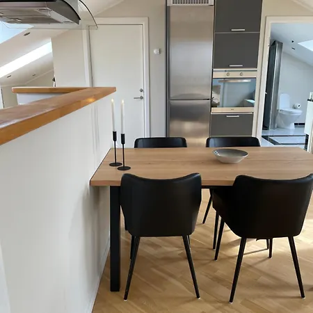 Sus Flat 7 *